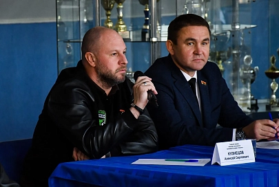 Главный тренер ХК "Гомель" Алексей Кузнецов: "Руководство поставило перед нами задачу находиться там, где находилась команда в прошлом году"