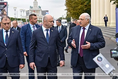 Лукашенко заслушал доклад посла по сотрудничеству с Россией