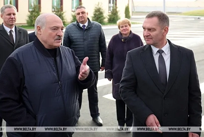 "Умрите, но людям зарплату заплатите". Президент Беларуси публично предупредил начальников