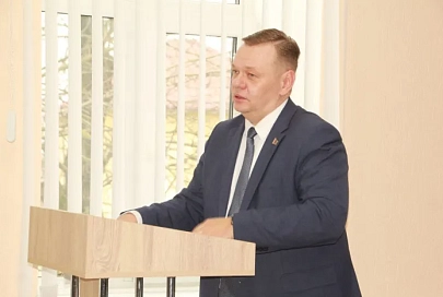 Дзмітрый Алейнікаў правёў сустрэчу з калектывам Петрыкаўскай дзіцячай школы мастацтваў