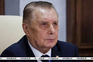 Лукашенко попросил Валентина Сукало "не уходить далеко от Верховного Суда"