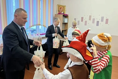 «Профсоюзы – детям»: областной Профсоюз «БЕЛПРОФМАШ» подарил тепло сердец и сладкие сюрпризы воспитанникам Ветковского СПЦ
