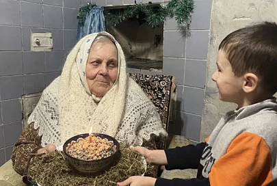 "Это бабушкины секретики". Об особенностях меню в Рождественский сочельник рассказали в семье из Речицы