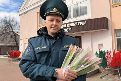 Спасатели Гомельщины креативно поздравляют женщин с праздником весны