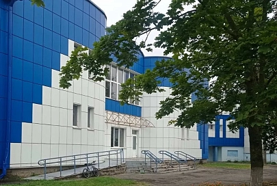 Закрыли и забыли? После вмешательства КГК возобновится реконструкция бассейна «Дельфин» в Жлобине