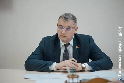 Трубы есть, асфальт частично: заместитель председателя облисполкома Андрей Барановский провел прямую телефонную линию 