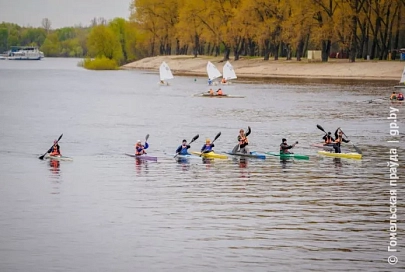 В Гомеле водная регата «Мы вместе!» стала красивым шоу на воде