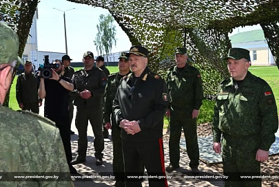 Военная тематика в центре внимания. Лукашенко приехал к ракетчикам в Осиповичский район