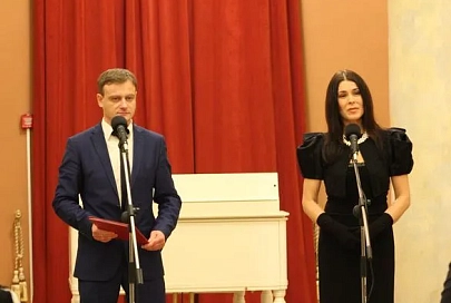 В Колонном зале Дворца Румянцевых и Паскевичей состоялось торжество, посвященное 95-летию музея дворцово-паркового ансамбля