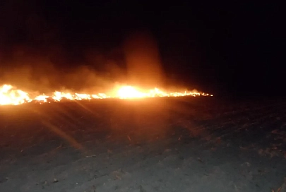 В Хойникском районе огонь уничтожил 80 тонн соломы