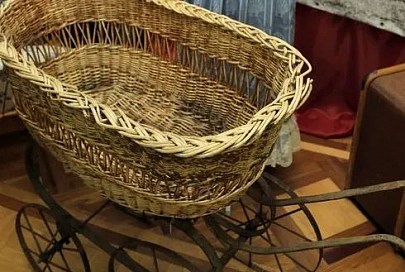 В каких колясках возили малышей 100 лет назад?