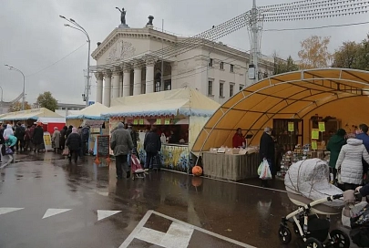 Налетай, торопись… Гомельчане оценили размах ярмарки на площади Ленина