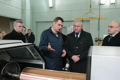 Председатель облисполкома Владимир Дворник посетил с рабочим визитом «Гомельобои»