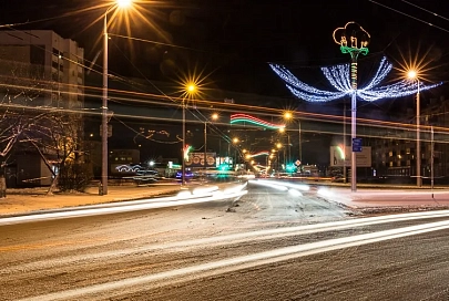 Новогодняя иллюминация на улице Барыкина и Речицком проспекте