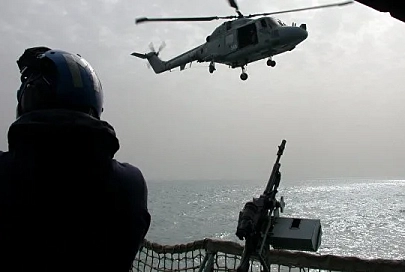 СМИ: корабль ВМС Великобритании сопровождает подлодку РФ в Северном море