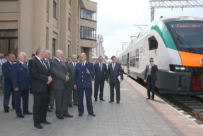 Лукашенко дал старт регулярному движению поездов на электротяге по направлению Гомель-Минск-Гомель