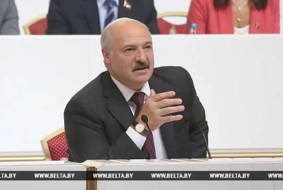 Лукашенко не исключает, что в будущем на селе могут остаться только агрогородки