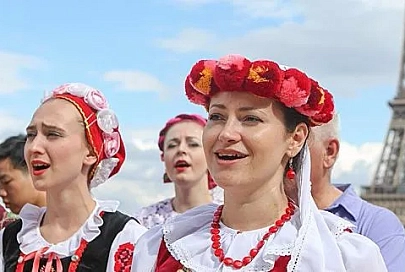Фоторепортаж: Гимн Беларуси спели в центре Парижа