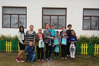 Акция "Скажите сердцем" помогла малообеспеченным семьям Гомельского района собрать детей к школе