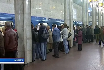 На станции метро «Октябрьская» 21 ноября из-за плохого самочувствия человек упал на рельсы