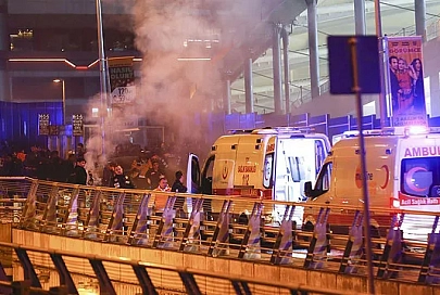 Двойной теракт произошел в центре Стамбула: погибли 29 человек