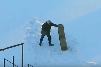 Житель Минска жестоко избил ковер