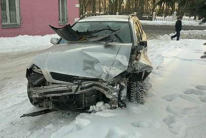 Водитель отвлекся от дороги: отец и семилетний ребенок в больнице, четыре авто повреждены