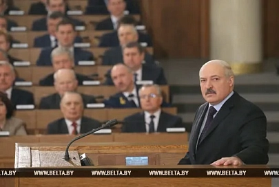 Лукашенко о подходах в работе власти: мы должны уметь слушать и слышать людей
