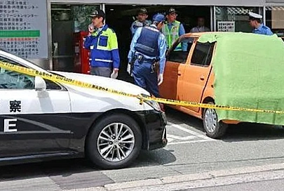 Японская пенсионерка въехала на автомобиле в больницу: 13 пострадавших