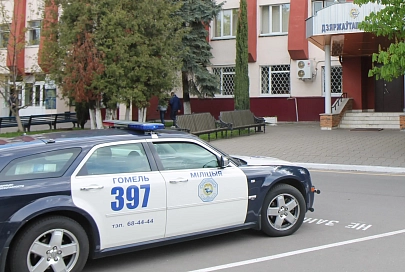 ГАИ ищет очевидцев наезда микроавтобуса на пешехода в Гомеле 