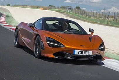 McLaren пообещал показать суперкар, собранный из деталей Lego