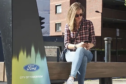 Ford придумал лучшую в мире скамейку для пешеходов 