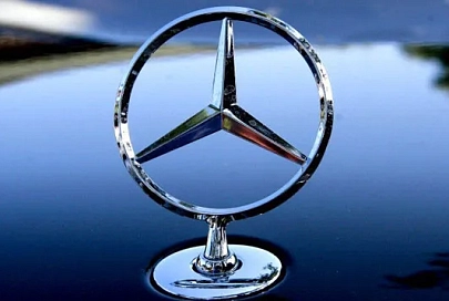 Китайский автопроизводитель Geely намерен купить долю в Mercedes