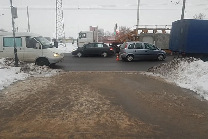 Водитель "Опеля" не пропустил женщину на пешеходном переходе в Гомеле