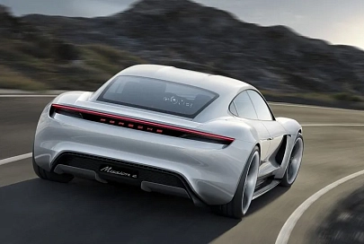 Porsche отказывается от дизельных двигателей в пользу электромобилей