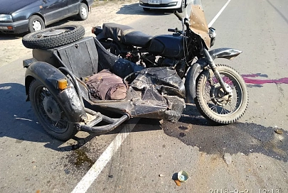 В Петрикове мотоциклист столкнулся с автобусом и погиб