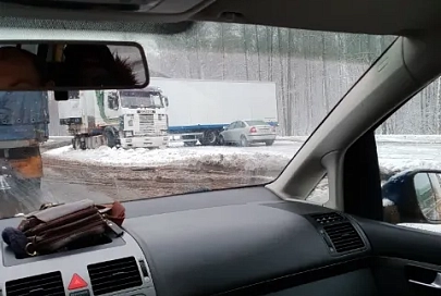 На трассе М10 в Речицком районе из-за ДТП с фурой образовался затор