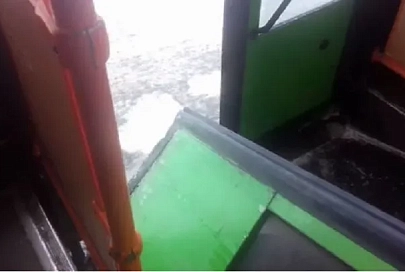 В Мозыре у автобуса на ходу отвалилась дверь