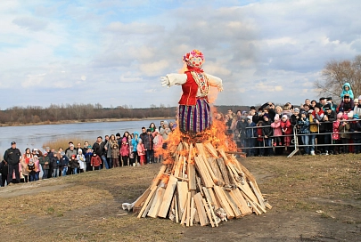 Масленичные гуляния прошли в Мозыре (фоторепортаж)