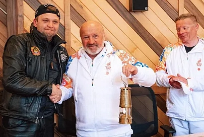 Белорусские альпинисты приняли эстафету "Пламя мира" II Европейских игр