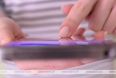 Двух абитуриентов удалили с ЦТ по иностранному языку за мобильный телефон
