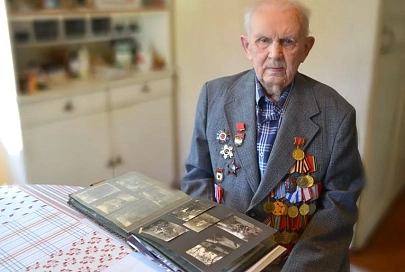 На железной дороге 40 лет: коренной гомельчанин Владимир Табаньков празднует вековой юбилей 