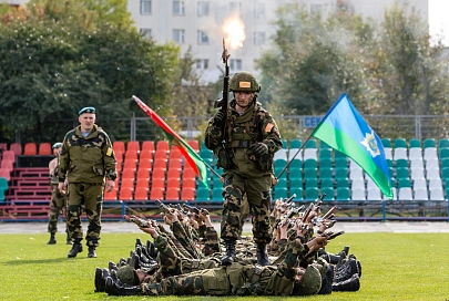 На стадионе “Гомсельмаш” прошли показательные выступления спецназа