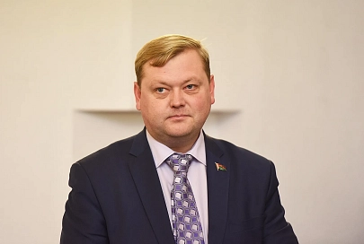 Коллективу ХК "Гомель" представили нового генерального директора. Им стал Алексей Скурковский