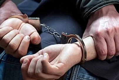 Мозырянина задержали за распитие спиртных напитков во дворе, а нашли в кармане нож и насвай