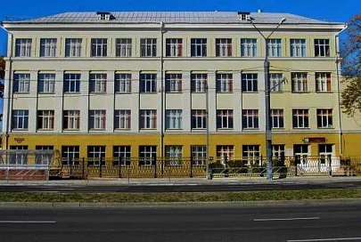 Дошло до абсурда: анонимы требуют изменить эмблему гомельской школы, поскольку считают, что она «пропагандирует оружие»