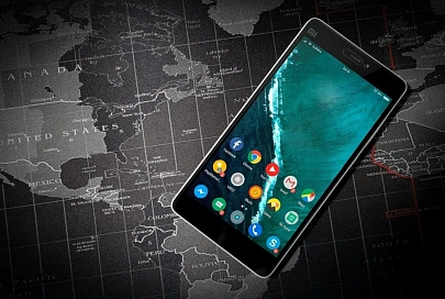 Мировые поставки смартфонов упали в феврале почти на 40%, Xiaomi впервые обошла Huawei