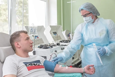В Гомеле человек, переболевший COVID-19, стал первым в области донором плазмы с антителами