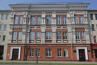 В центральной городской библиотеке им. А.И. Герцена открылась выставка творческих работ сотрудников библиотек города Гомеля «Мы талантливы!»