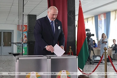 Лукашенко проголосовал на президентских выборах